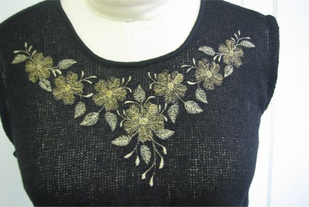 Image of floralneckline05.jpg