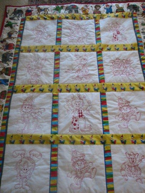 Image of monicaclownquilt.jpg